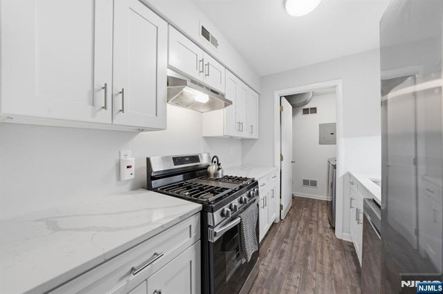 825 Riverside Avenue 203, Lyndhurst, NJ 07071
