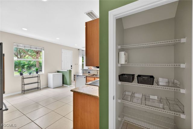 8410 Village Edge CIR 4, Fort Myers, FL 33919