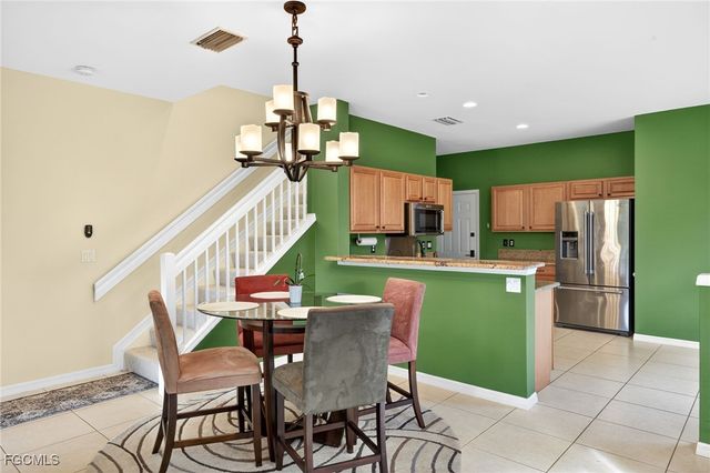 8410 Village Edge CIR 4, Fort Myers, FL 33919