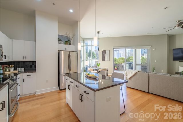 333 W Trade Street W 708, Charlotte, NC 28202