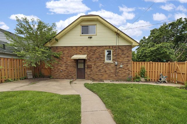7403 34th AVENUE, Kenosha, WI 53142