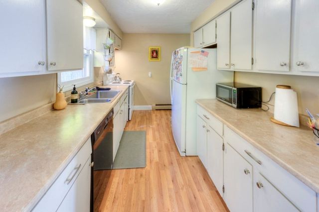 19 Joppa Rd, Worcester, MA 01602