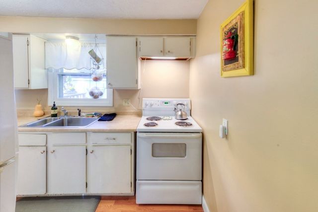 19 Joppa Rd, Worcester, MA 01602