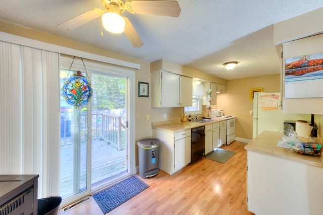 19 Joppa Rd, Worcester, MA 01602
