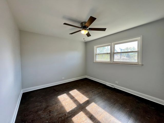 3335 W Pratt Avenue 2, Lincolnwood, IL 60712