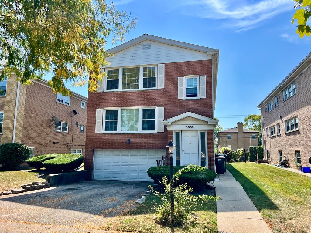 3335 W Pratt Avenue 2, Lincolnwood, IL 60712