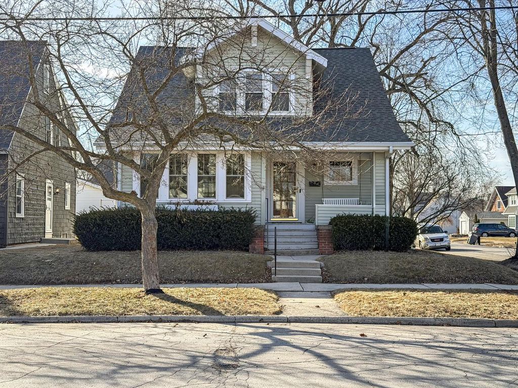 2430 N 5th STREET, Sheboygan, WI 53083