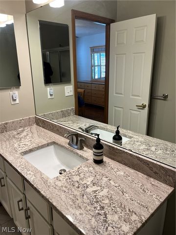 33992 Sunflower Lane, North Ridgeville, OH 44039