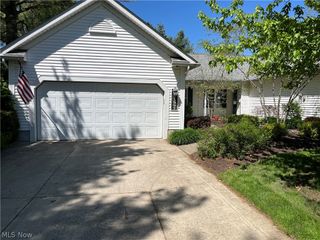33992 Sunflower Lane, North Ridgeville, OH 44039