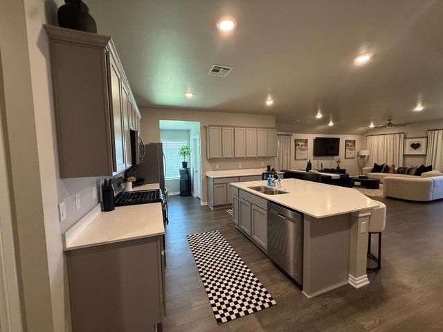 2800 Stormy Street, Yukon, OK 73099