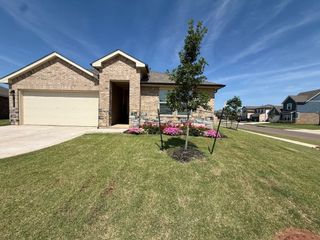 2800 Stormy Street, Yukon, OK 73099