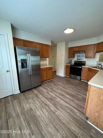 100 Baldwin Court, Jacksonville, NC 28546