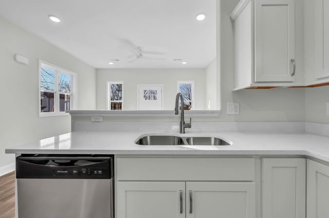 217 Robert St, Clarksville, TN 37040