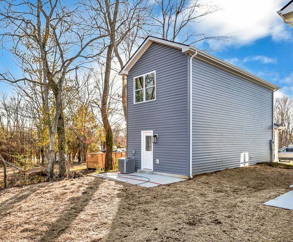 217 Robert St, Clarksville, TN 37040