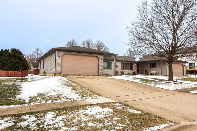 904 Harvest Trail B, Yorkville, IL 60560