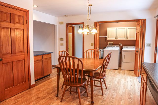 904 Harvest Trail B, Yorkville, IL 60560