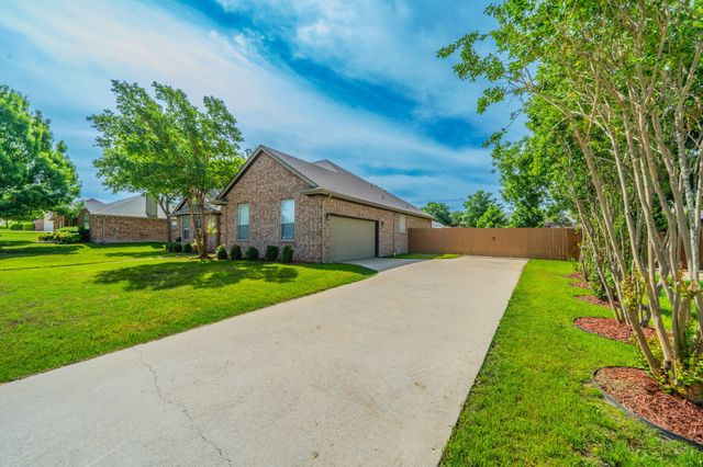 2114 Sagewood Drive, Weatherford, TX 76087
