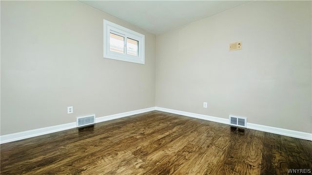 3402 Walnut Avenue, Niagara Falls, NY 14301