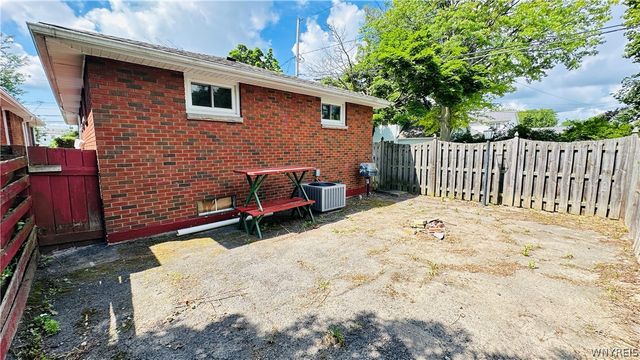 3402 Walnut Avenue, Niagara Falls, NY 14301