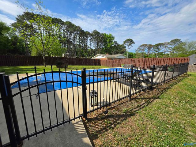 788 Old Gurley Road, Huntsville, AL 35811