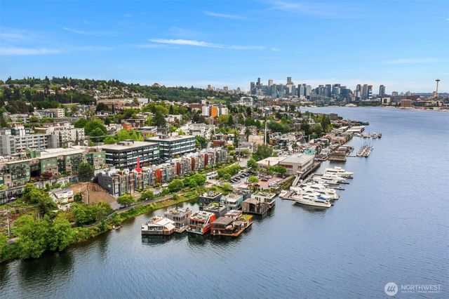 2834 Fairview Avenue E, Seattle, WA 98102
