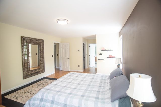 64 Stonegate Lane, Shelburne, VT 05482