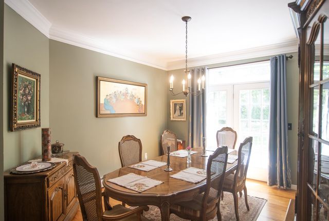 64 Stonegate Lane, Shelburne, VT 05482