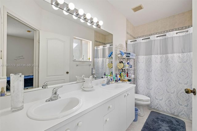 8560 SW 214th Way, Cutler Bay, FL 33189