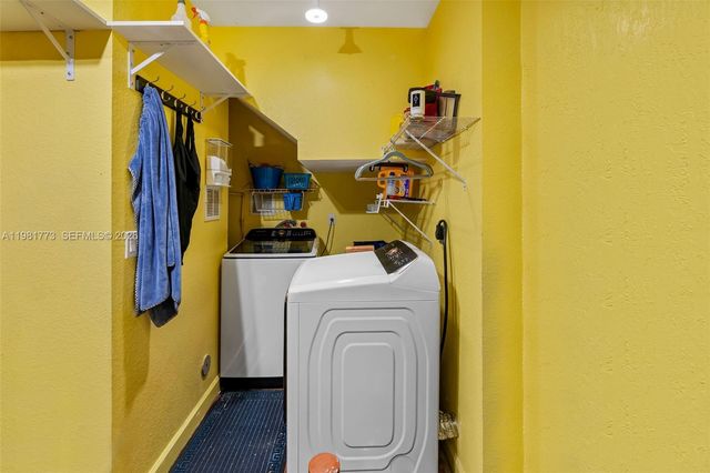 8560 SW 214th Way, Cutler Bay, FL 33189