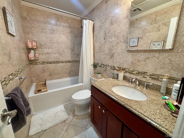 189 Jefferson Avenue 2, Mineola, NY 11501