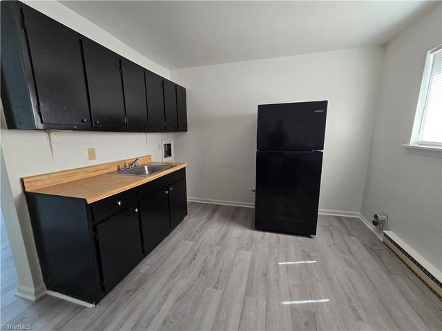 2006 Niagara Street D, Greensboro, NC 27405
