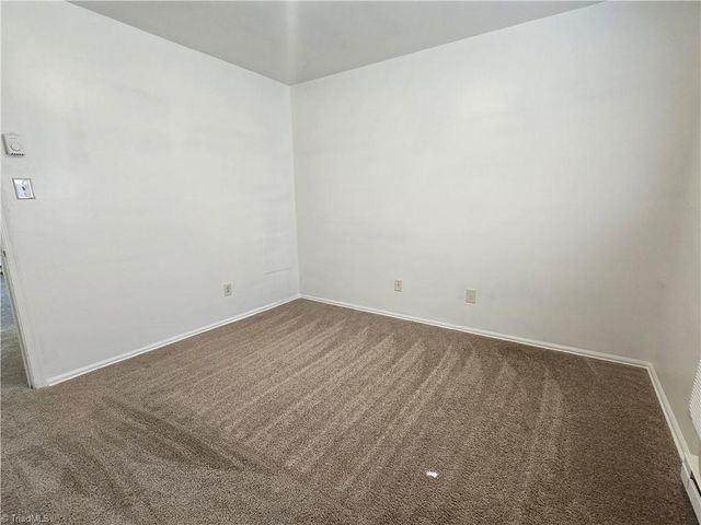 2006 Niagara Street D, Greensboro, NC 27405