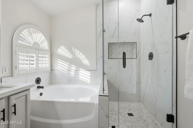 4540 E DRY CREEK Road, Phoenix, AZ 85044