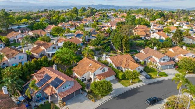 1615 Corte Verano, Oceanside, CA 92056