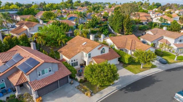 1615 Corte Verano, Oceanside, CA 92056