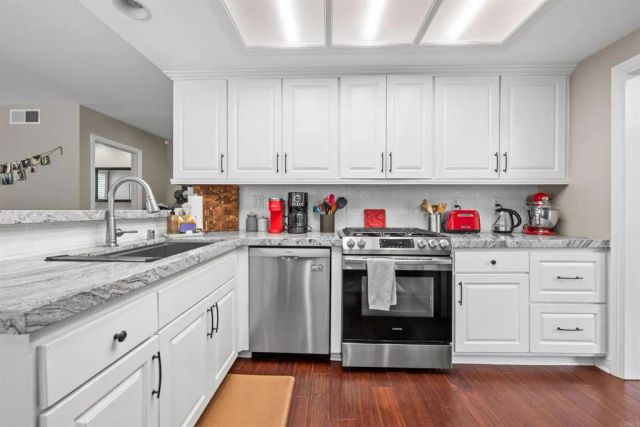 1615 Corte Verano, Oceanside, CA 92056