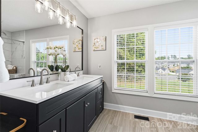 717 Peregrine Court, Gastonia, NC 28056