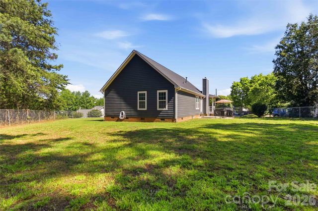 717 Peregrine Court, Gastonia, NC 28056