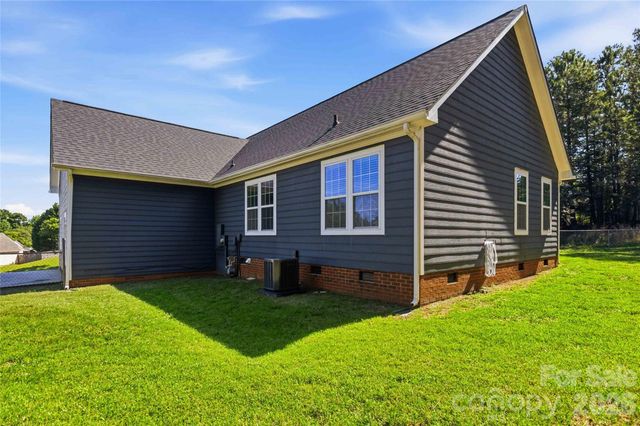 717 Peregrine Court, Gastonia, NC 28056