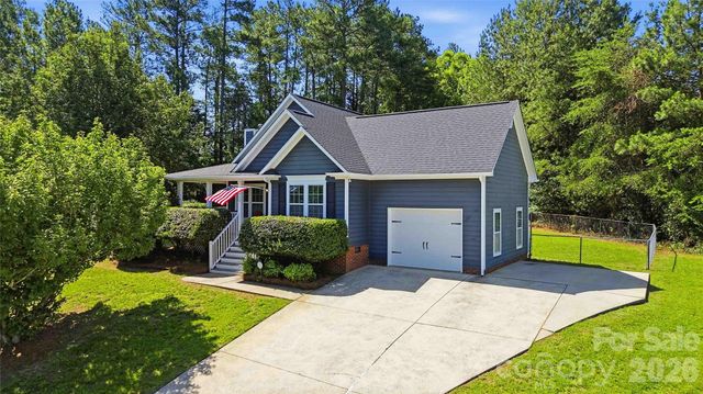 717 Peregrine Court, Gastonia, NC 28056