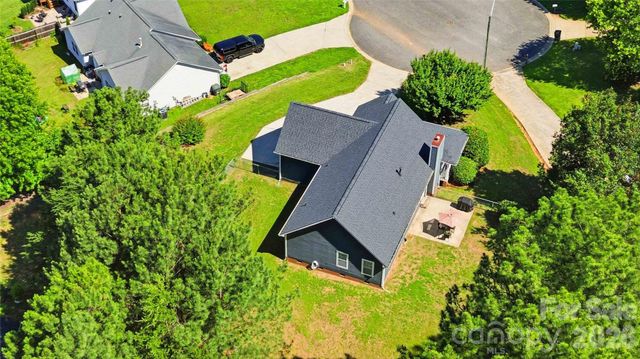 717 Peregrine Court, Gastonia, NC 28056