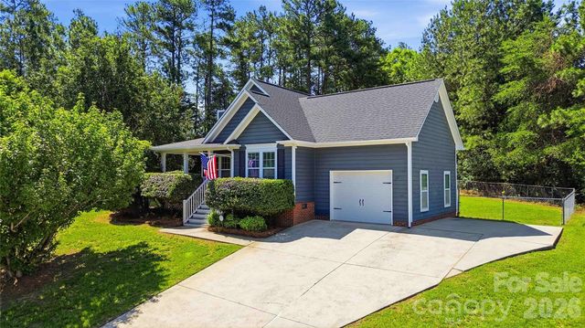 717 Peregrine Court, Gastonia, NC 28056