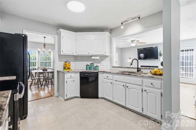717 Peregrine Court, Gastonia, NC 28056