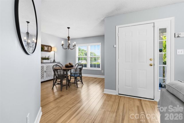 717 Peregrine Court, Gastonia, NC 28056