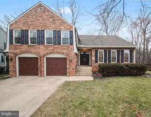 24 LIPSCOMB CT, Sterling, VA 20165