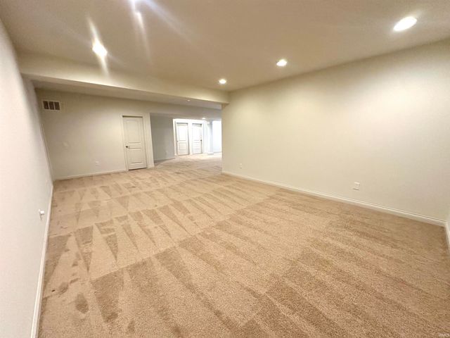 8752 Windpointe Pass, Zionsville, IN 46077