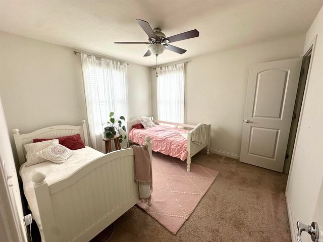 8752 Windpointe Pass, Zionsville, IN 46077