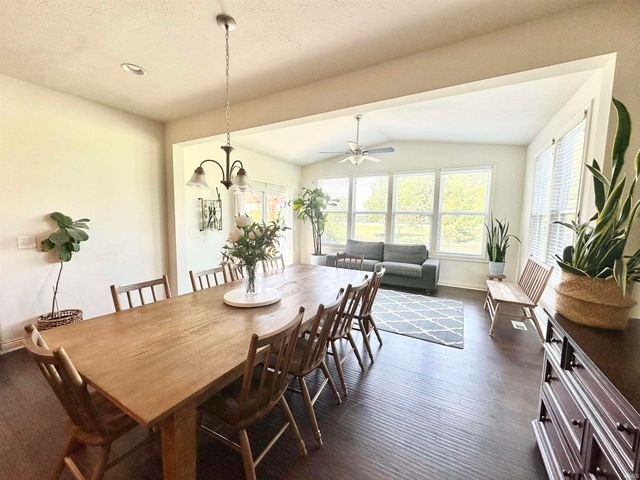 8752 Windpointe Pass, Zionsville, IN 46077