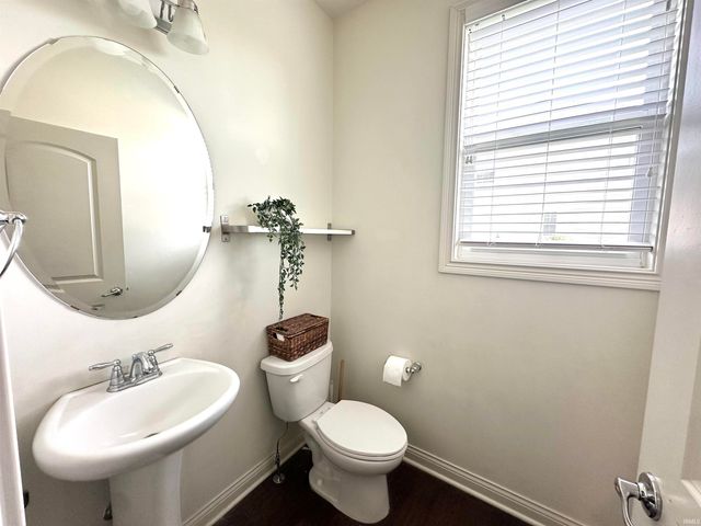 8752 Windpointe Pass, Zionsville, IN 46077