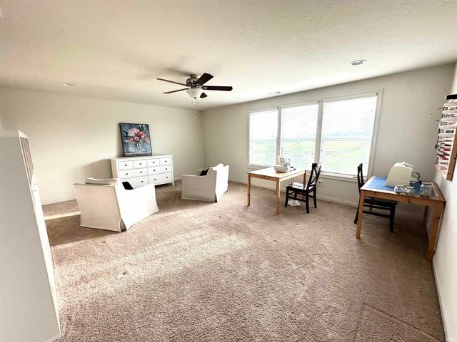 8752 Windpointe Pass, Zionsville, IN 46077